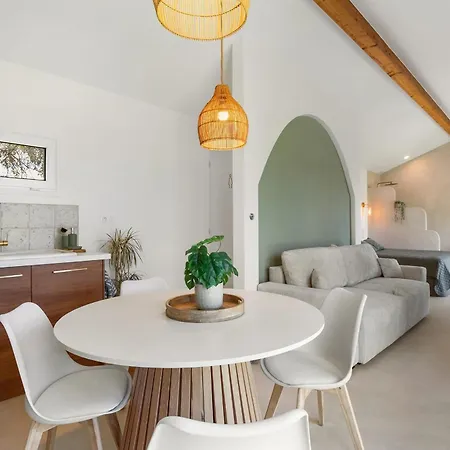 La Casa Oliva In With Terrace Garden & Air Conditioning אגדה