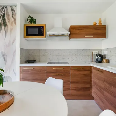 בית נופש La Casa Oliva In With Terrace Garden & Air Conditioning *